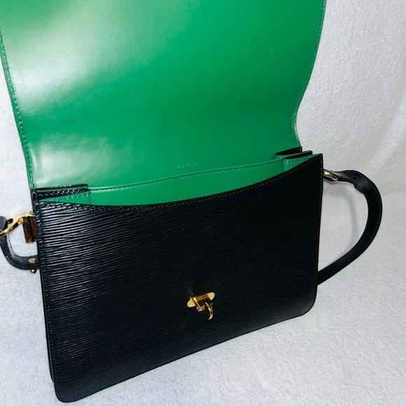 LOUIS VUITTON BICOLOR EPI FRIEDLAND SHOULDER BAG - Picture 10 of 15